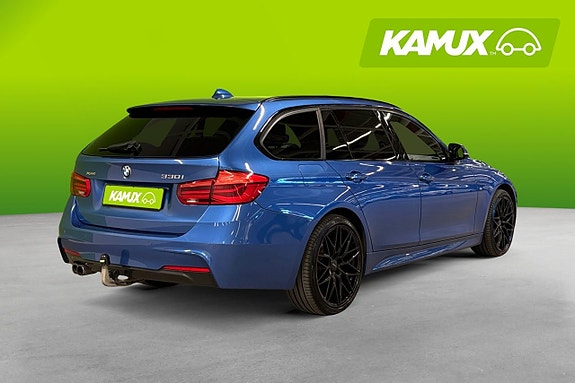 BMW 330i 4 of 26
