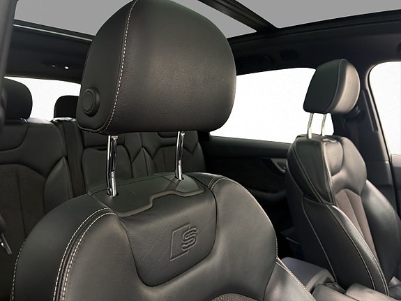 Audi Q7 28 of 30