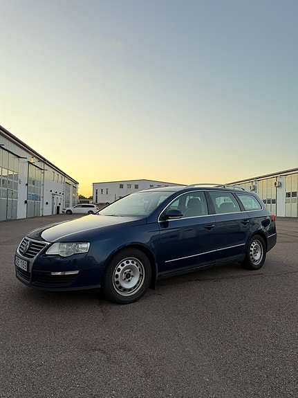 Volkswagen Passat 4 of 10