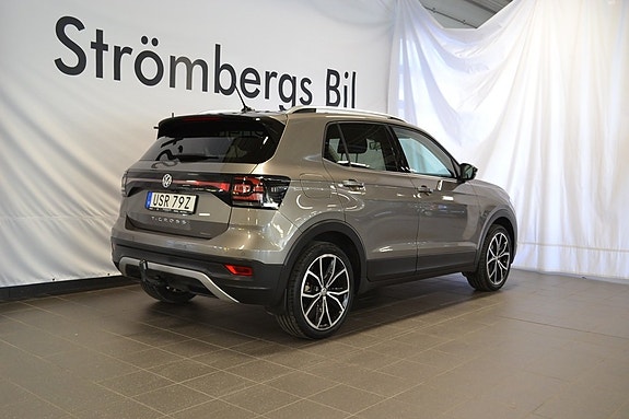 Volkswagen T-Cross 3 of 11
