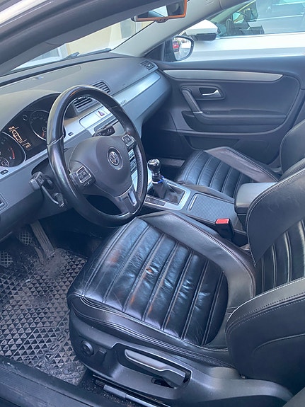 Volkswagen Passat CC 6 of 8
