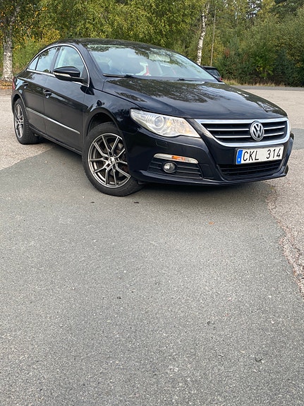 Volkswagen Passat CC 3 of 8