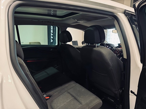 Opel Zafira Tourer 22 of 26