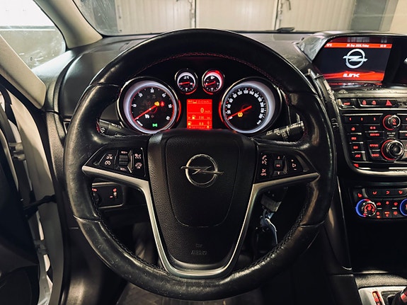 Opel Zafira Tourer 9 of 26