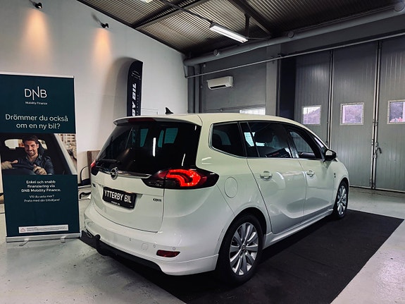 Opel Zafira Tourer 3 of 26