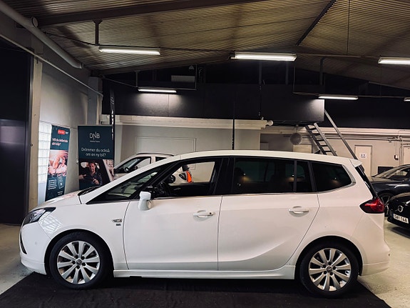 Opel Zafira Tourer 5 of 26