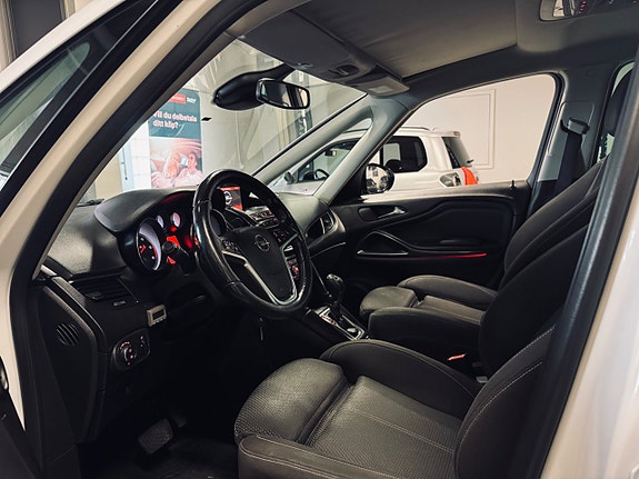 Opel Zafira Tourer 10 of 26