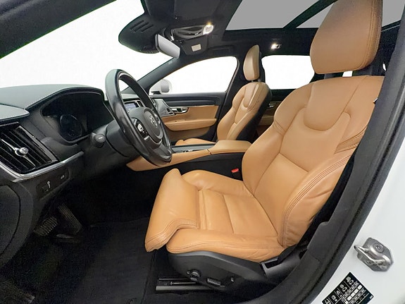 Volvo V90 Cross Country 13 of 30
