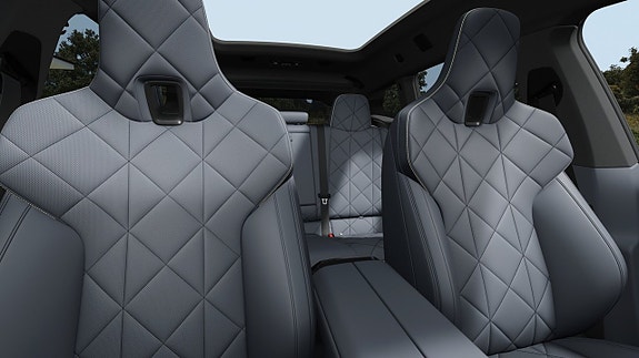 BMW iX 10 of 13