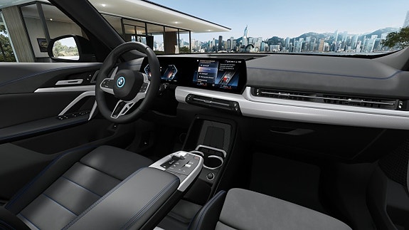 BMW iX1 13 of 13