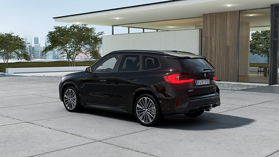 BMW iX1 2 of 13