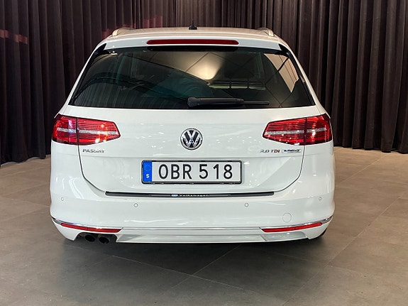 Volkswagen Passat 2 of 30