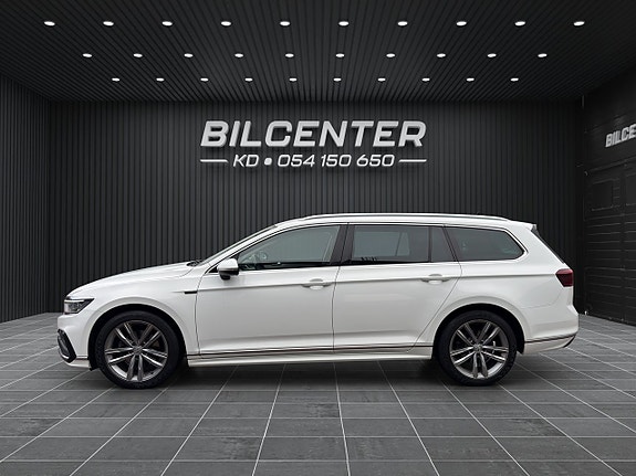 Volkswagen Passat 4 of 21