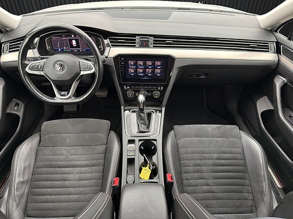 Volkswagen Passat 11 of 21