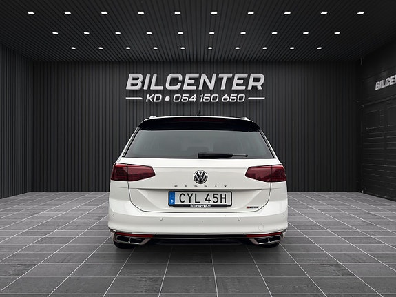 Volkswagen Passat 8 of 21