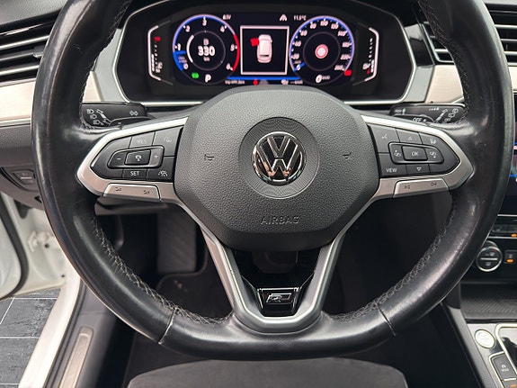 Volkswagen Passat 15 of 21