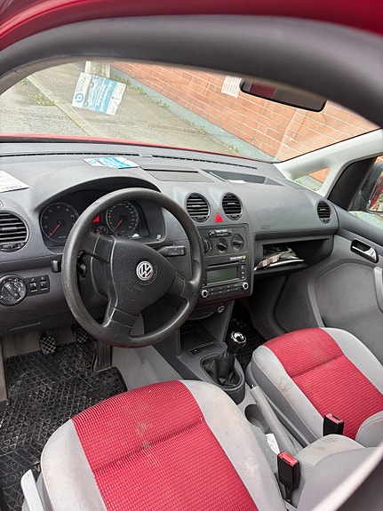Volkswagen Caddy 3 of 6
