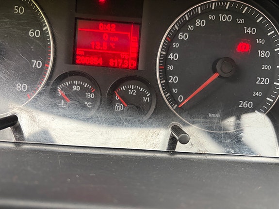 Volkswagen Caddy 2 of 6