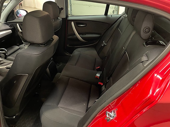 BMW 120 4 of 6