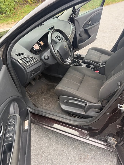 Renault Megane III 6 of 6