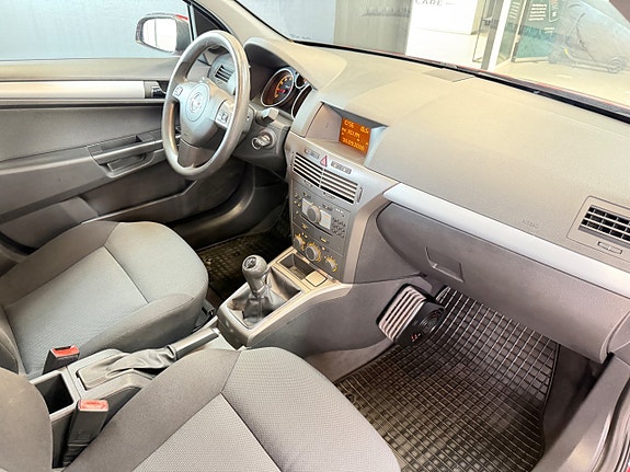 Opel Astra 14 of 20