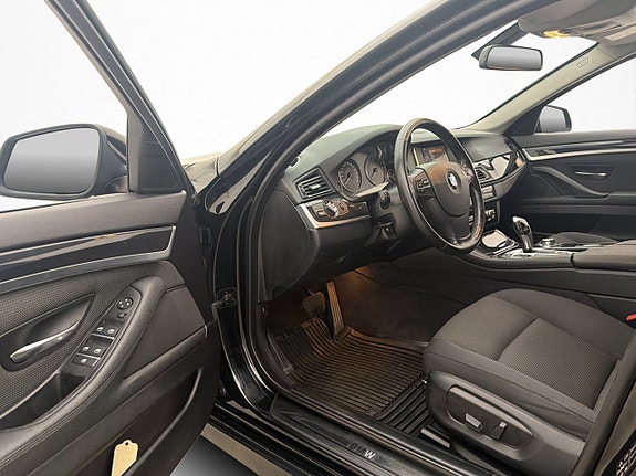 BMW 520 10 of 28