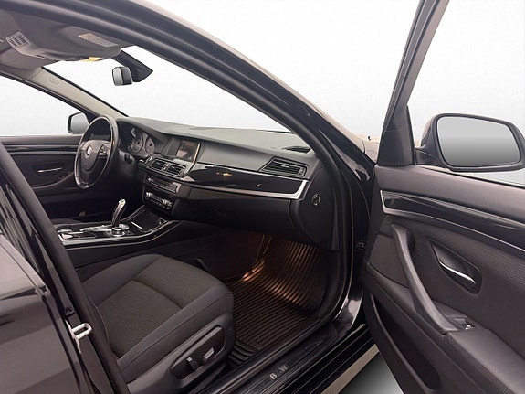BMW 520 22 of 28