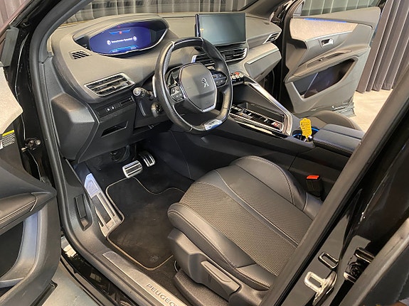 Peugeot 5008 24 of 30