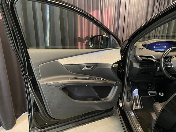 Peugeot 5008 25 of 30