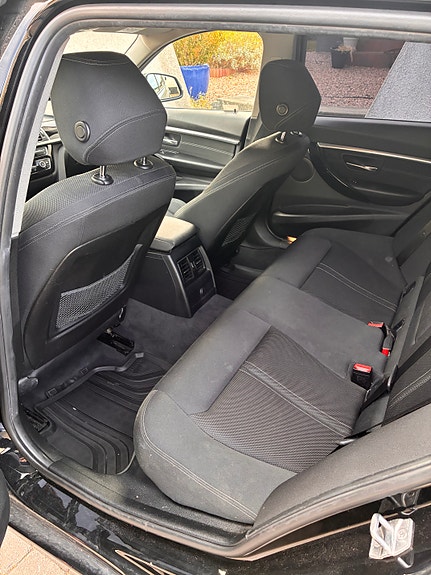BMW 318d 4 of 6