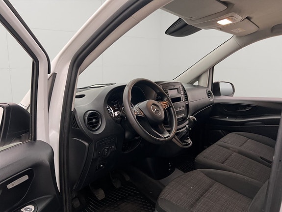 Mercedes-Benz Vito E-CELL 14 of 27
