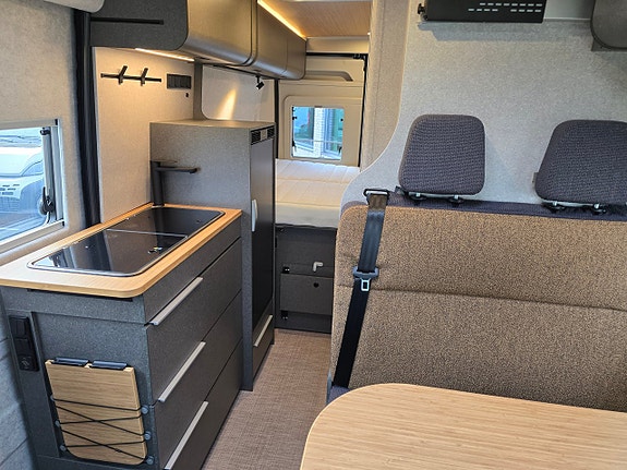 Hymer Redwood 600 Explorer 4 of 11