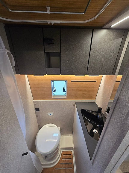 Hymer Redwood 600 Explorer 9 of 11