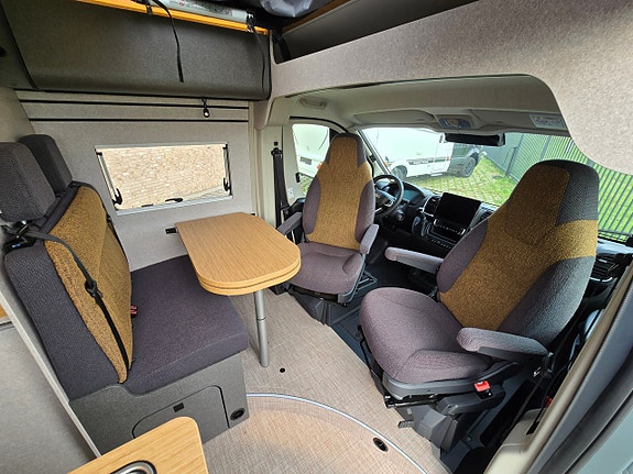 Hymer Redwood 600 Explorer 8 of 11