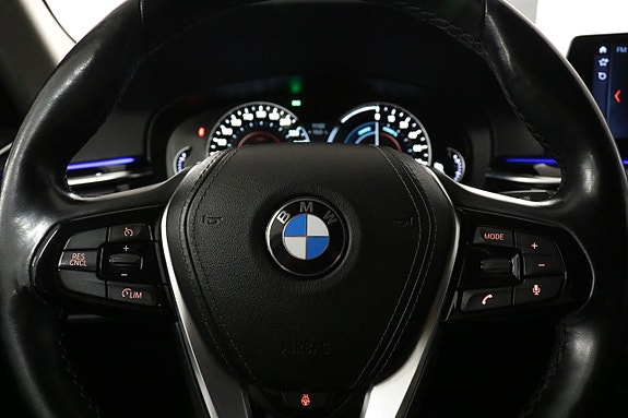 BMW 530e 16 of 23