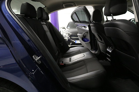 BMW 530e 14 of 23
