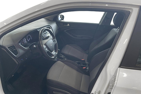Hyundai i20 13 of 21