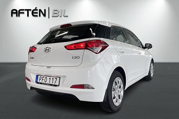 Hyundai i20 10 of 21