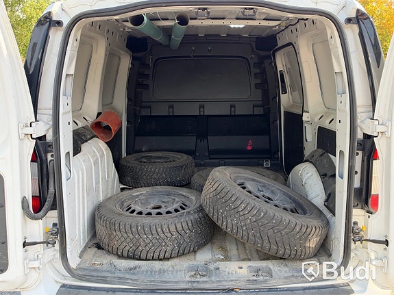 Volkswagen Caddy Maxi 25 of 27