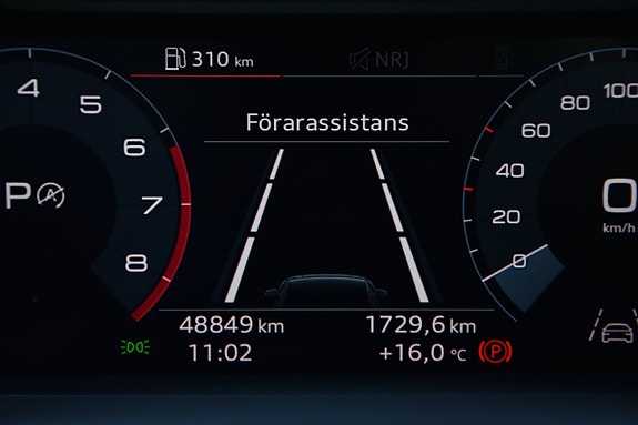 Audi Q3 25 of 26
