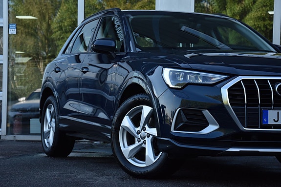 Audi Q3 4 of 26
