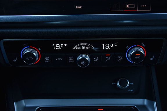 Audi Q3 19 of 26