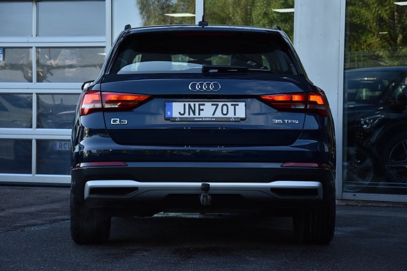 Audi Q3 7 of 26