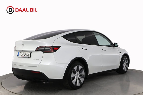 Tesla Model Y 6 of 25