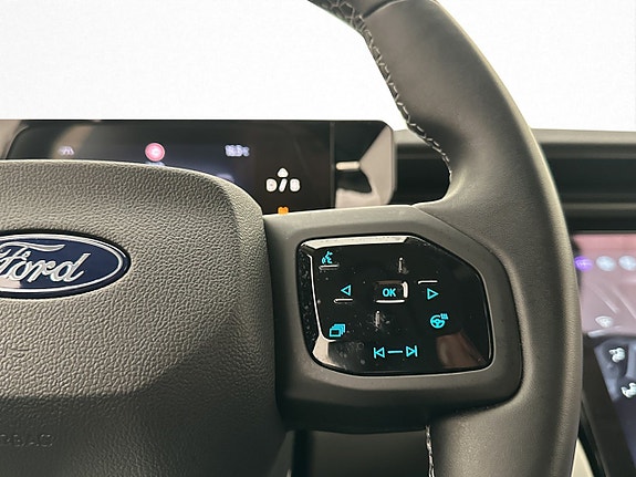 Ford Explorer 19 of 30