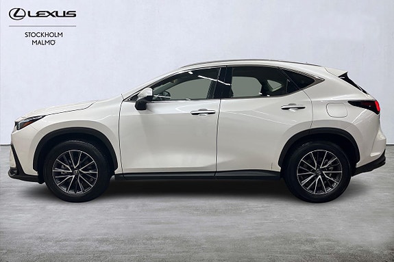 Lexus NX350h 2 of 21