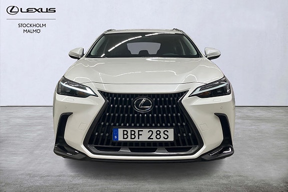 Lexus NX350h 18 of 21