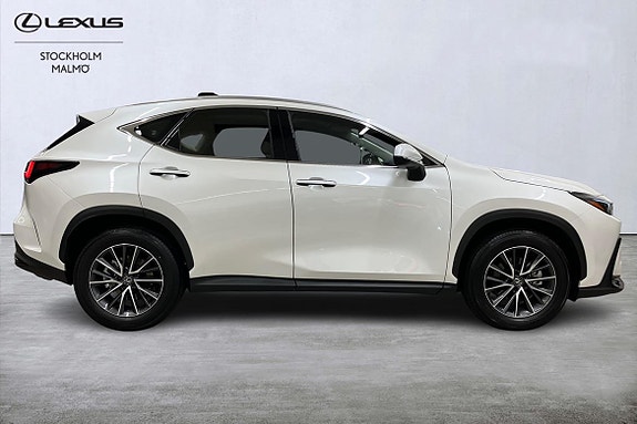 Lexus NX350h 4 of 21