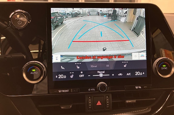 Lexus NX350h 14 of 21