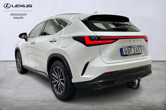 Lexus NX350h 3 of 21